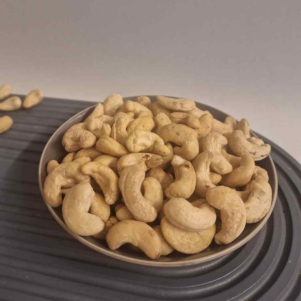 بادام هندی خام