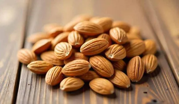 قصههای عجیب و جالب درباره بادام 8 بادام درختی