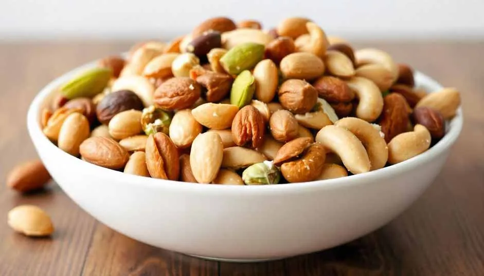 چگونه آجیلهای کهنه را تشخیص دهیم و از مصرف آنها اجتناب کنیم؟ 1 تشخیص آجیل های کهنه