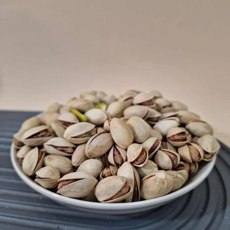 پسته احمد آقایی خام دستچین | Ahmad Aghaei Raw Pistachio 2 پسته احمدآقای خام