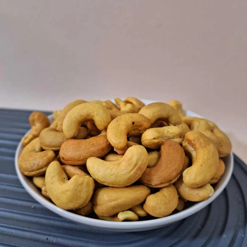 بادام هندی شور سایز درشت | Salted Cashew 180W 2 بادام هندی زعفرونی سایز درشت