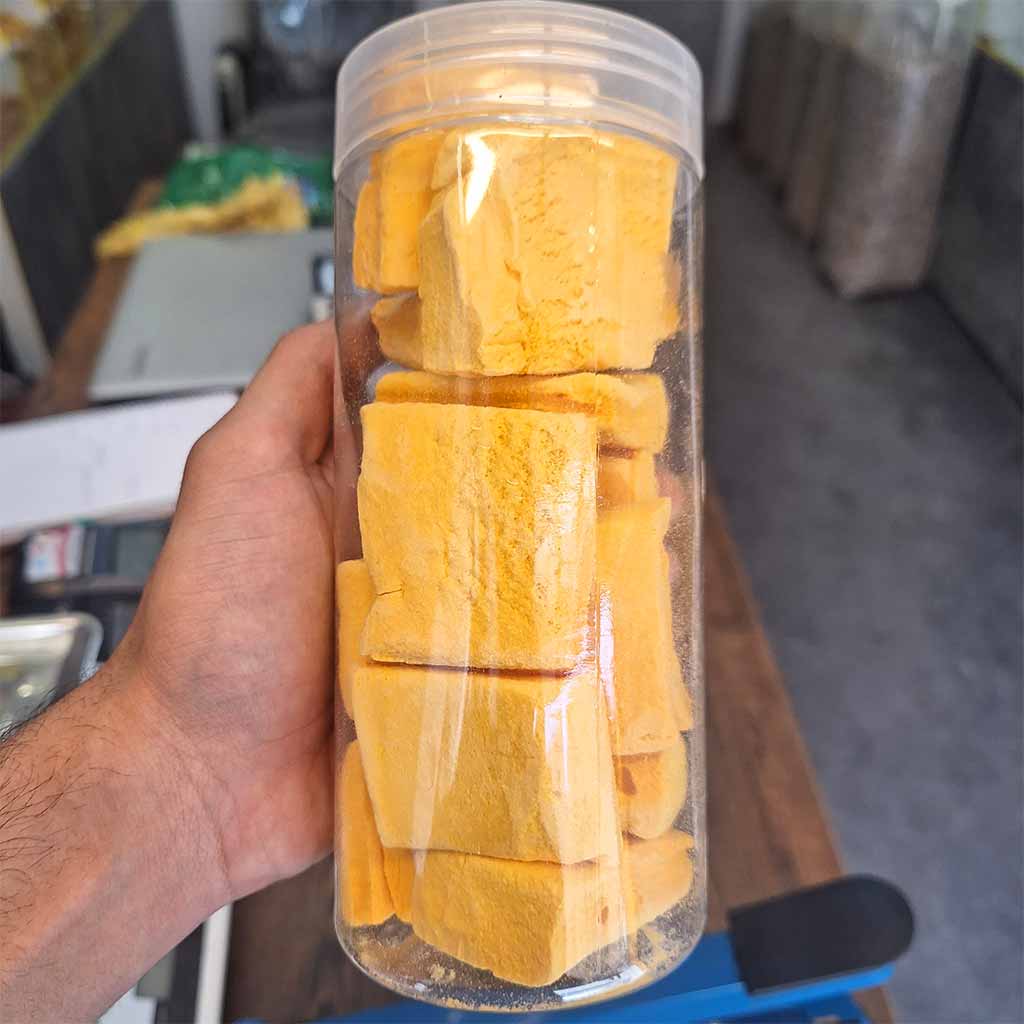 بستنی خشک با طعم انبه | Mango Freeze Dried Ice Cream 3 بستنی خشک انبه 3