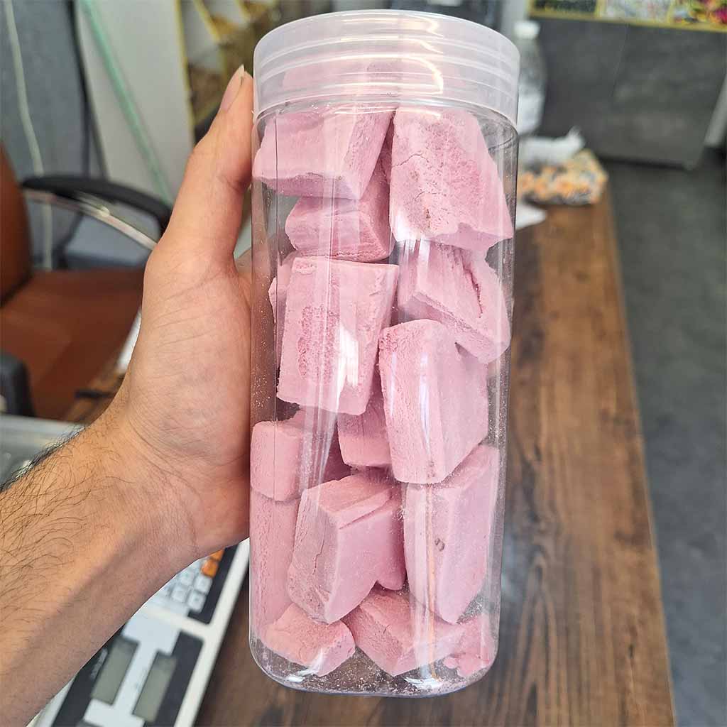 بستنی خشک با طعم توت فرنگی | Strawberry Freeze Dried Ice Cream 3 بستنی خشک توت فرنگی 3